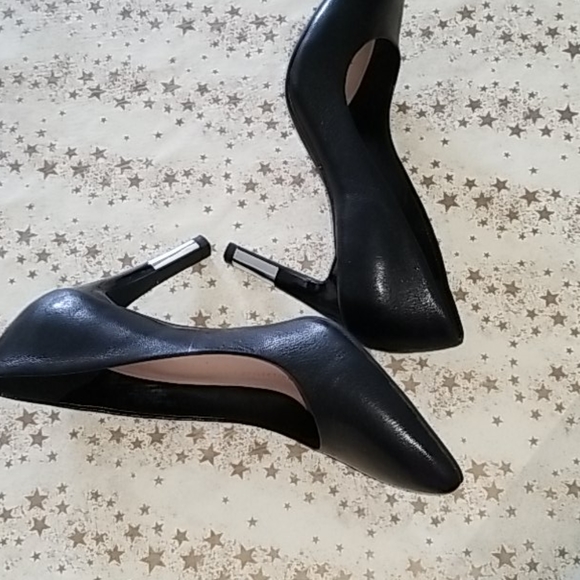 Black Franco Sarto Pumps - Picture 6 of 6